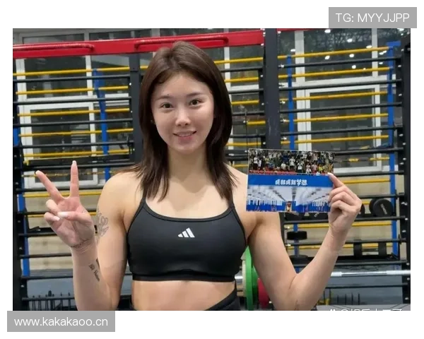 吴艳妮训练室比豪宅还精致，普通人连门都摸不到手感！