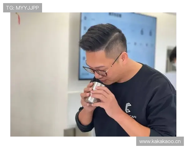 汪周雨这日常像顶级富豪，训练完还带助理弄咖啡我服了