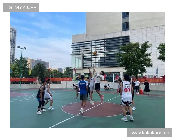篮球圆柱体原则详解：如何界定进攻球员的活动范围？
